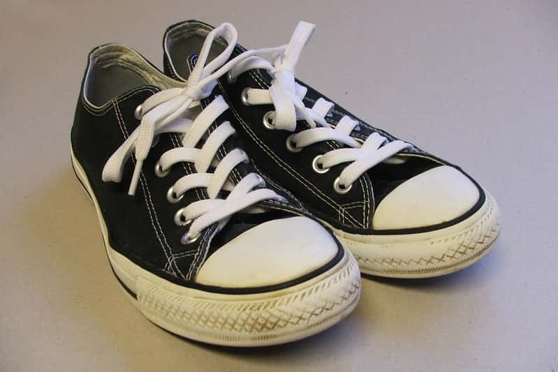 How To Remove Gum From Shoes? Step By Step Guide From 2020