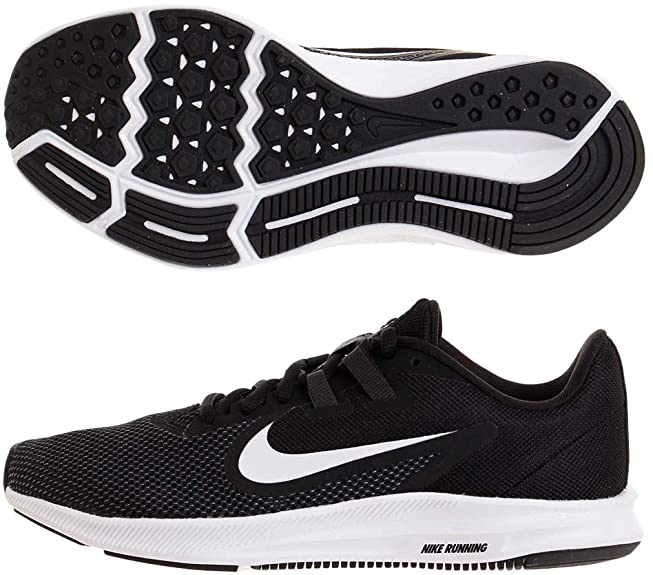 Nike Women's Gym And Workout Sneaker